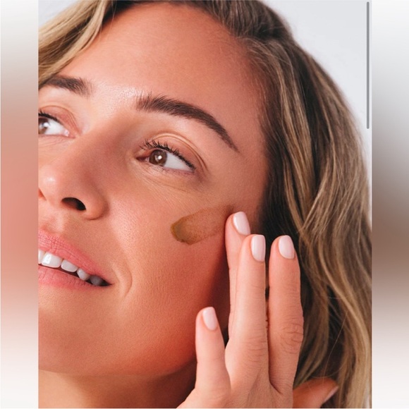 Uncommon James Bronzing Drops - Picture 5 of 7